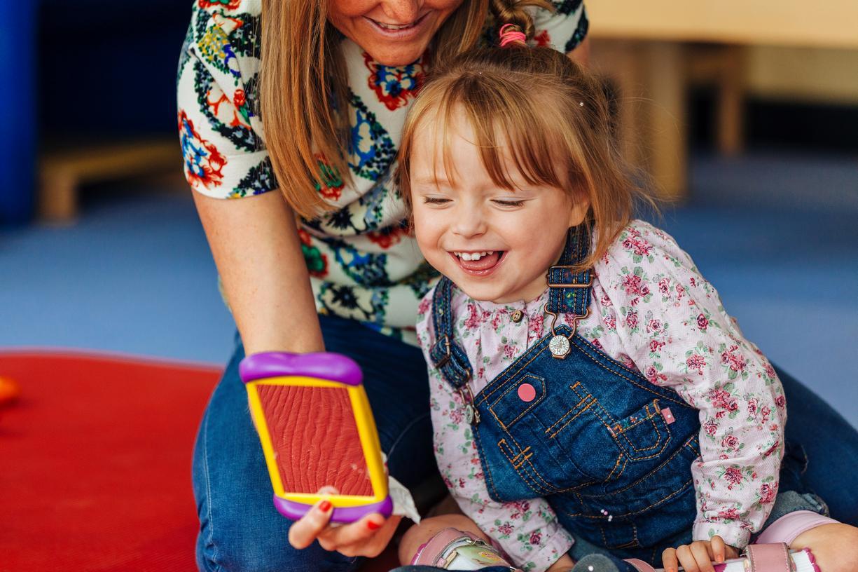 specchietti per favorire lo sviluppo emotivo e sociale del bambino