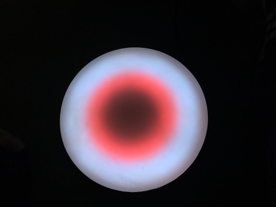 piastrella luminosa interattiva che cambia colore con l'appoggio del piede