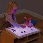 tavoletta luminosa per attività didattiche o giochi sensoriali con oggetti translucidi 
